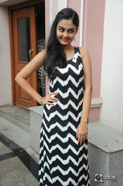 Pragati-Chourasiya-at-Basthi-Movie-Date-Press-Meet
